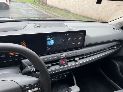 Used 2025 Kia K4 LXS image 17