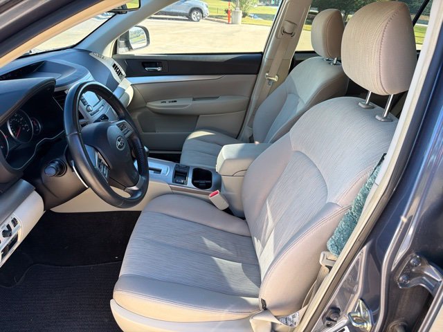 Used 2014 Subaru Outback 2.5i Premium AWD/4WD image 4