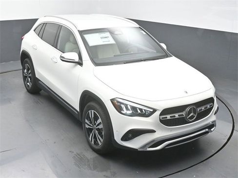 New 2025 Mercedes-Benz GLA 250 image 43