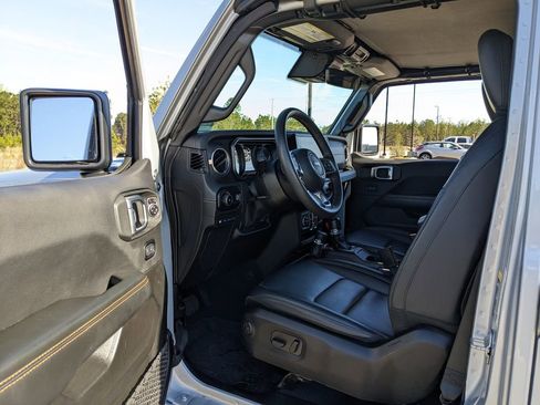 Used 2024 Jeep Wrangler Unlimited Sahara w/ Technology Group image 41