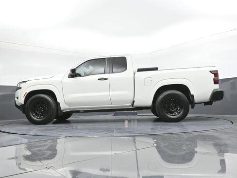 Used 2024 Nissan Frontier S w/ Technology Package image 29