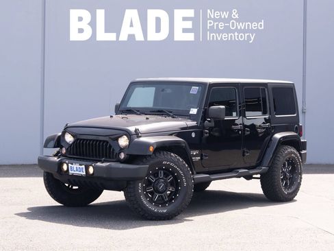 Used 2018 Jeep Wrangler Unlimited Sahara AWD/4WD image 1