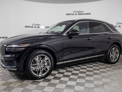 Used 2025 Genesis GV70 2.5T AWD/4WD image 9