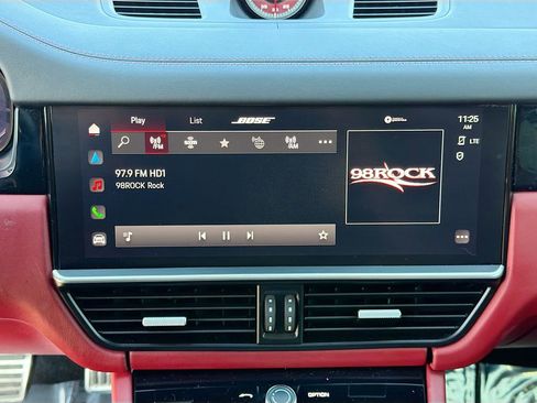 Used 2023 Porsche Cayenne GTS image 31