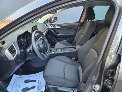 Used 2018 MAZDA MAZDA3 Sport FWD image 7