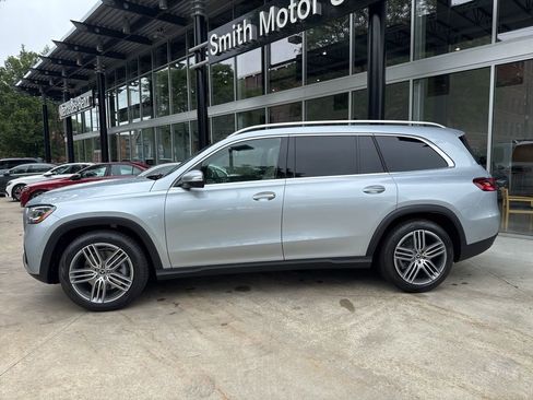 Certified 2025 Mercedes-Benz GLS 450 4MATIC image 5