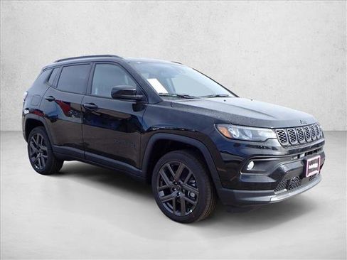 New 2026 Jeep Compass Latitude image 6