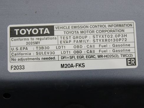Used 2025 Toyota Corolla Cross L FWD image 35