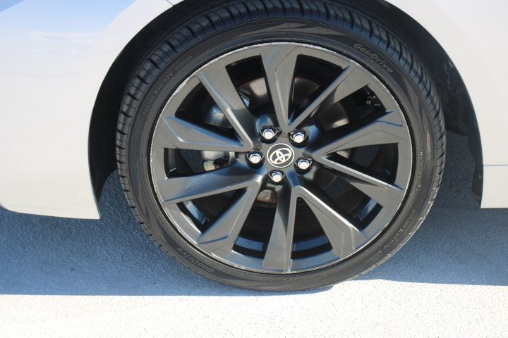 Used 2025 Toyota Corolla SE FWD image 9