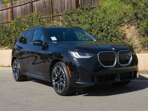 New 2026 BMW X3 xDrive30 w/ Premium Package image 2