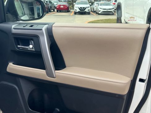 Used 2018 Toyota 4Runner Limited image 16