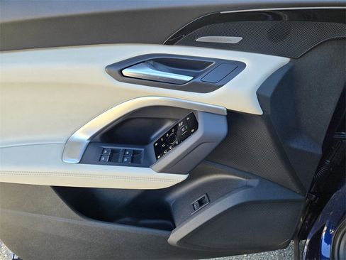 New 2025 Audi Q5 Premium Plus image 17