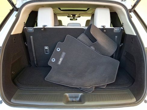 Certified 2026 INFINITI QX60 Luxe w/ Cargo Package image 31