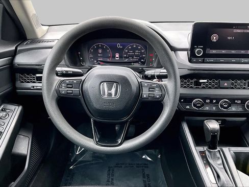 Used 2023 Honda Accord EX image 7
