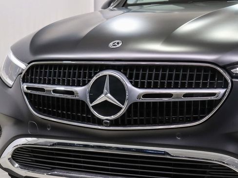 Used 2025 Mercedes-Benz GLC 350e 4MATIC image 8