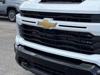 New 2025 Chevrolet Silverado 2500 Custom w/ Custom Value Package AWD/4WD video 3