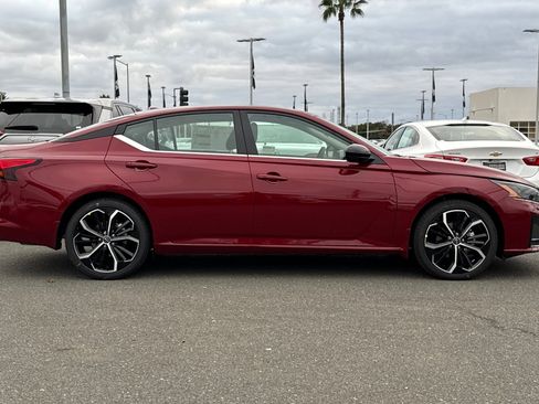 New 2025 Nissan Altima 2.5 SR w/ SR Premium Package image 3