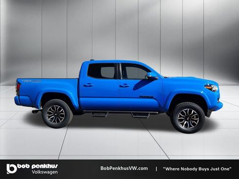 Used 2020 Toyota Tacoma TRD Sport w/ TRD Premium Sport Package image 24