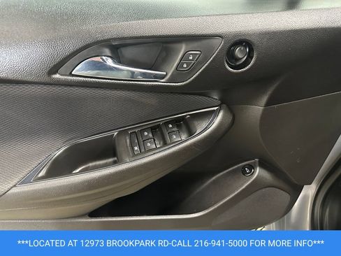 Used 2018 Chevrolet Cruze LT w/ Convenience Package FWD image 8