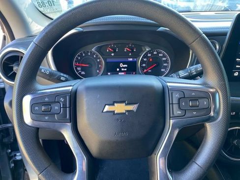 Used 2023 Chevrolet Blazer LT FWD image 18