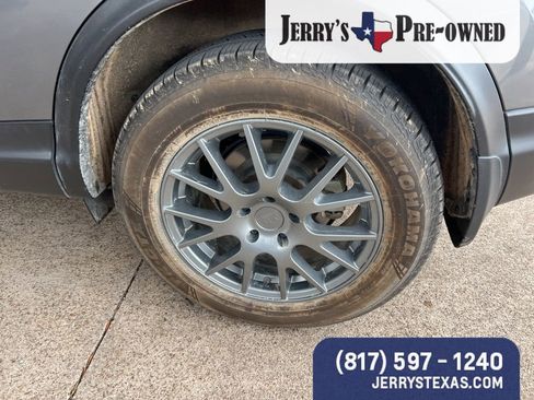 Used 2018 Nissan Rogue Sport SL w/ SL Premium Package image 6