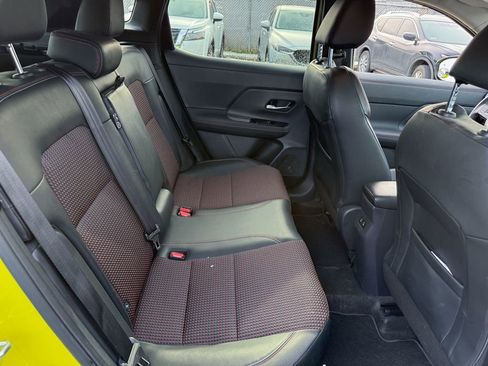 Certified 2025 Nissan Kicks SR image 17