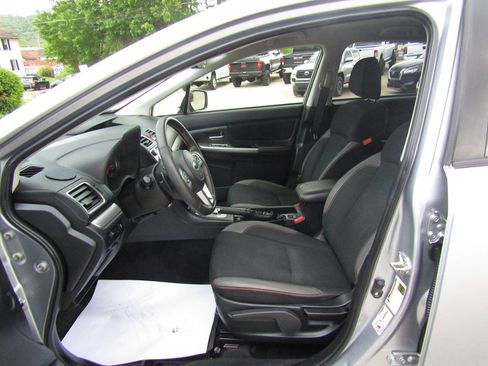 Used 2017 Subaru Crosstrek 2.0i Premium AWD/4WD image 12