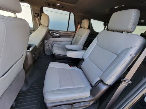 Used 2022 Chevrolet Tahoe LT w/ Luxury Package AWD/4WD image 18