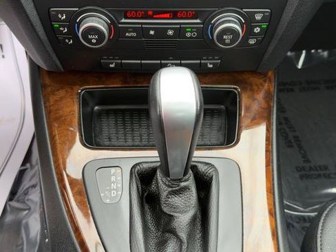 Used 2009 BMW 328i xDrive Sedan AWD/4WD image 25