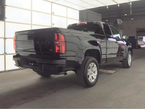 Used 2022 Chevrolet Colorado LT w/ Fleet Safety Package image 9
