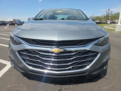 Used 2023 Chevrolet Malibu LT image 3