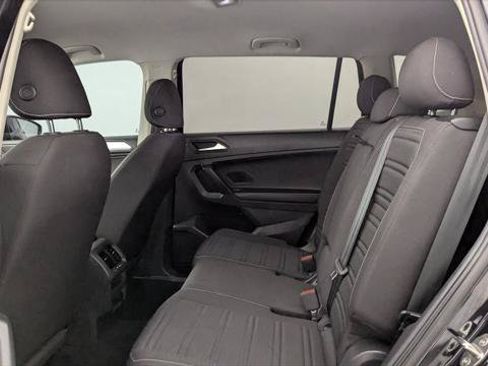 Used 2022 Volkswagen Tiguan S FWD image 17