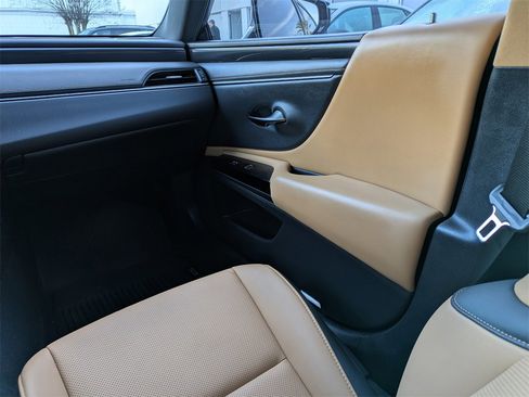 Used 2023 Lexus ES 350 w/ Accessory Package (Z2) image 20