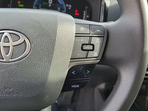 Used 2025 Toyota Camry LE FWD image 24