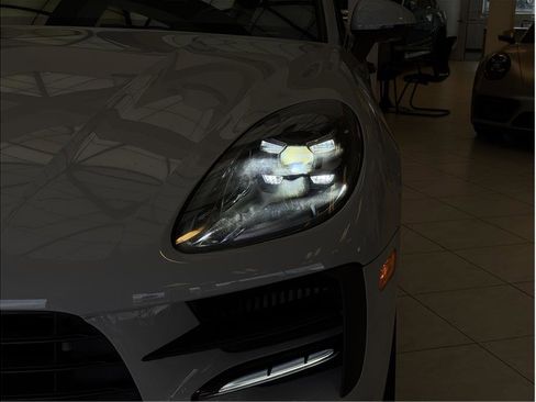 Used 2021 Porsche Macan S image 38