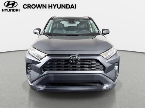 Used 2019 Toyota RAV4 XLE Premium FWD image 2