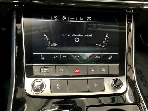 Used 2022 Audi Q7 3.0T Premium w/ Convenience Package AWD/4WD image 32