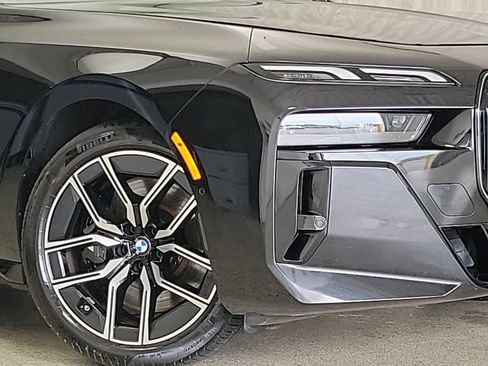 Used 2026 BMW 740i xDrive AWD/4WD image 2