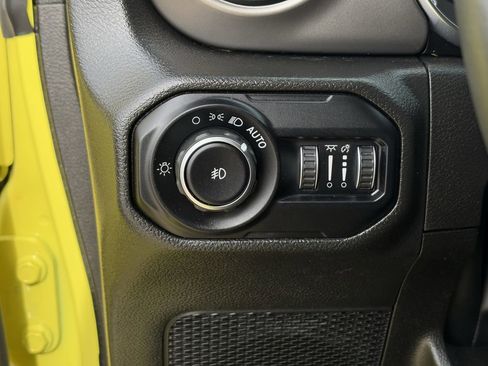 Used 2022 Jeep Wrangler Willys image 26