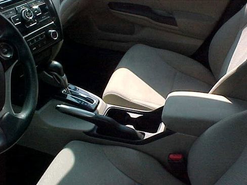 Used 2013 Honda Civic LX image 18