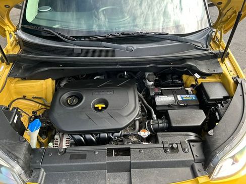 Used 2016 Kia Soul + image 21