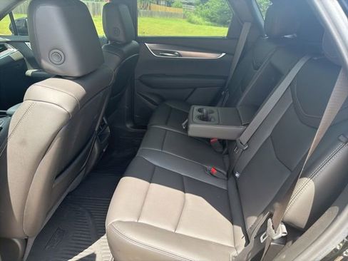 Certified 2025 Cadillac XT5 Luxury FWD image 19