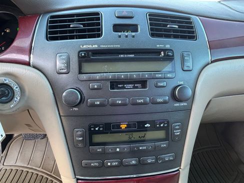 Used 2004 Lexus ES 330 image 14