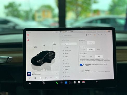 Used 2022 Tesla Model 3 Long Range AWD/4WD image 23