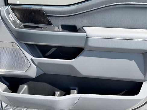 Used 2022 Ford F150 Lariat w/ Equipment Group 502A High image 30