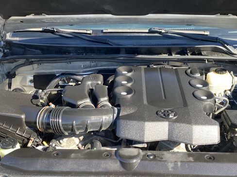 Used 2011 Toyota 4Runner Limited image 13