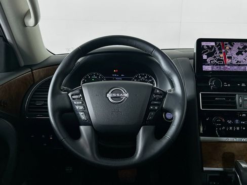 Used 2024 Nissan Armada SL w/ Captain's Chairs Package image 17