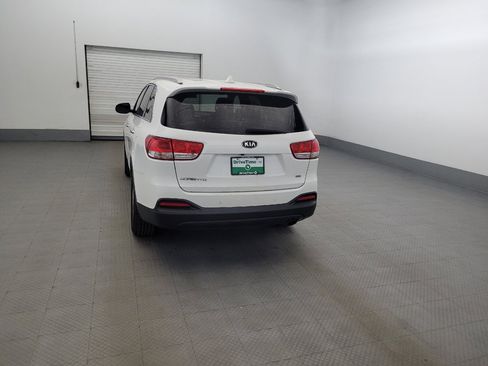 Used 2016 Kia Sorento AWD w/ LX Convenience Package image 6