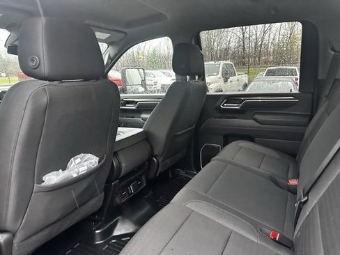 Used 2025 Chevrolet Silverado 2500 LT image 18