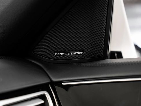 Used 2015 Mercedes-Benz E 400 Sedan image 16